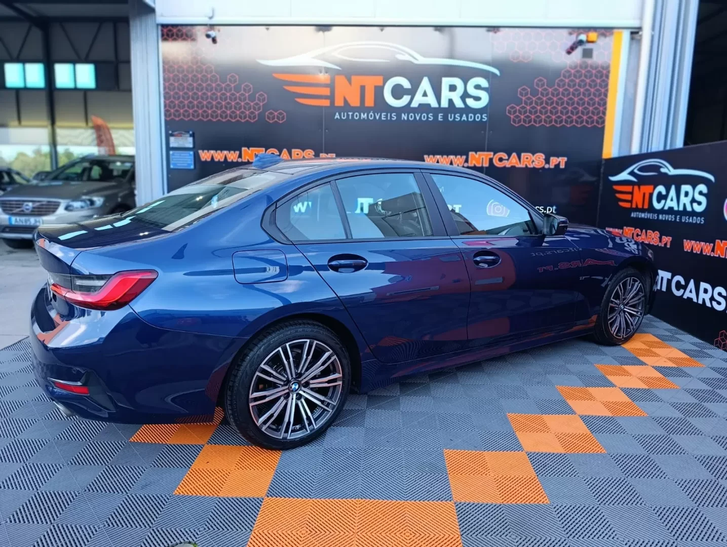 BMW 318 d Corporate Edition - foto 2