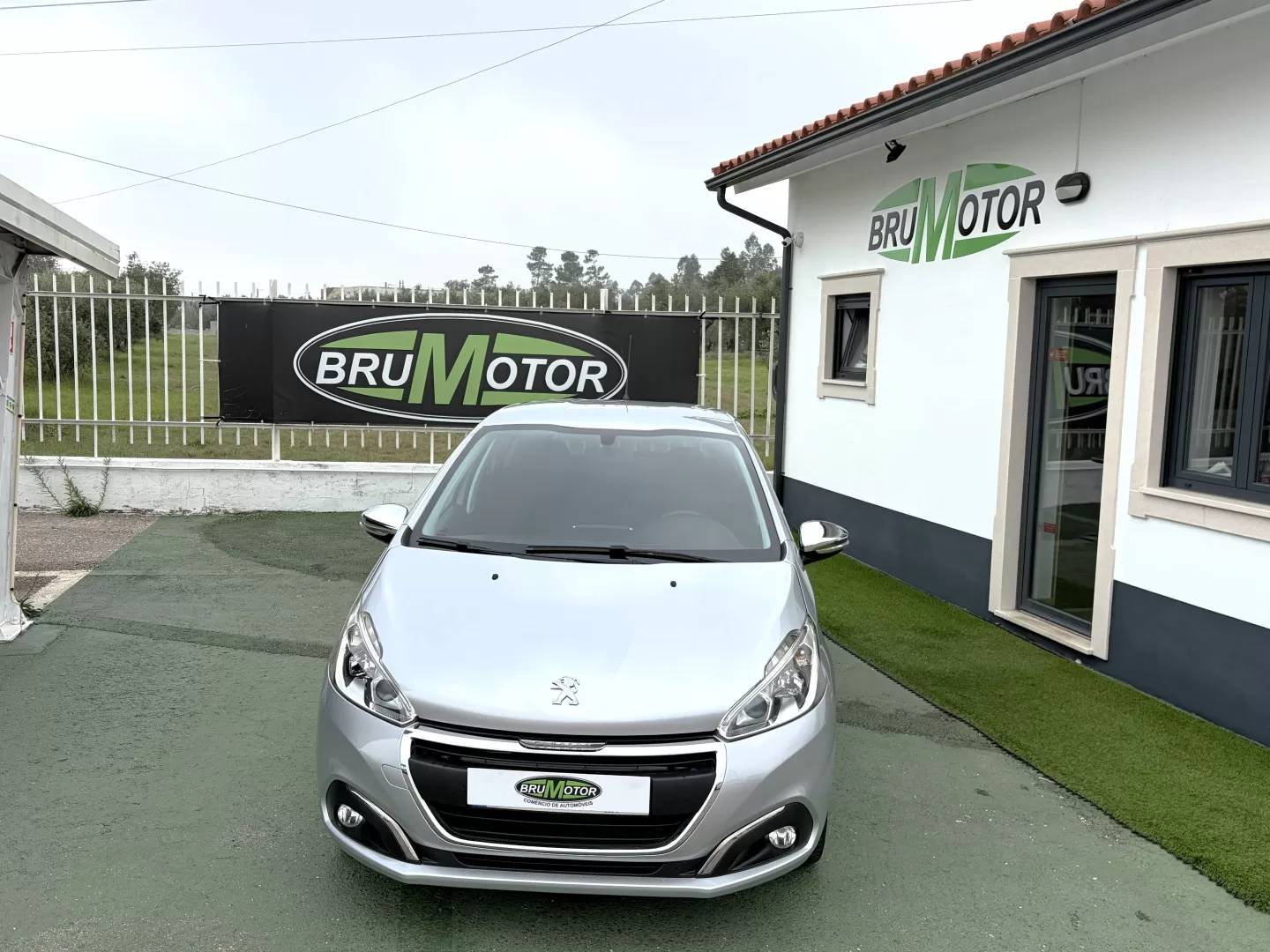 Peugeot 208 1.2 STYLE - foto 2