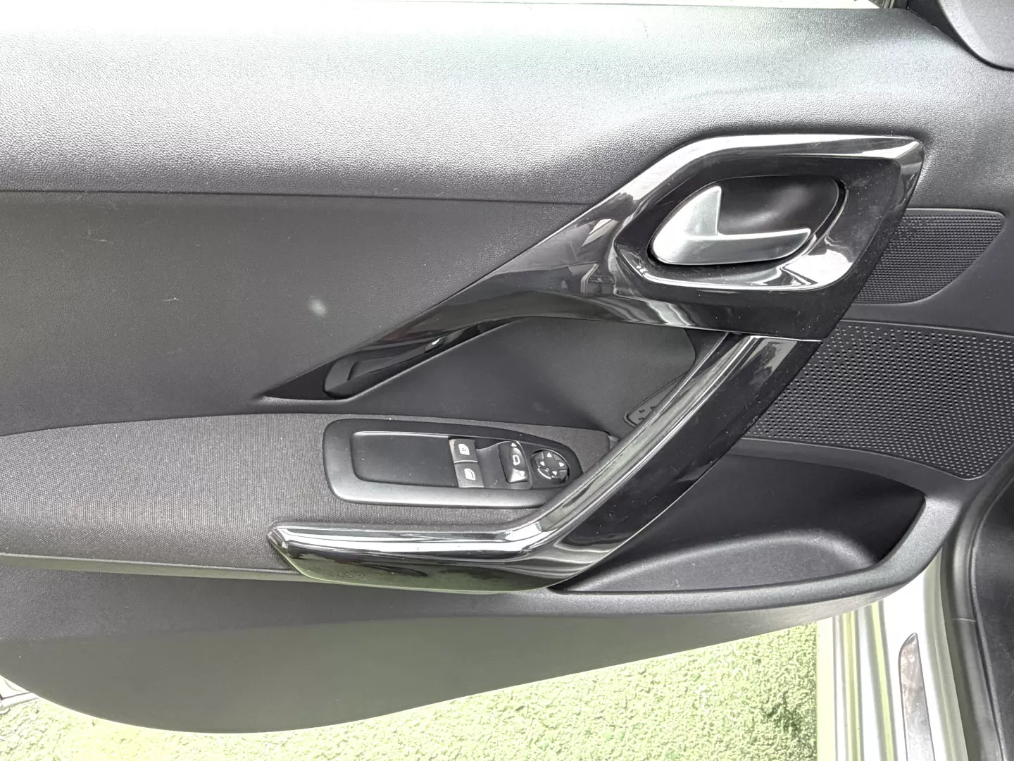 Peugeot 208 1.2 STYLE - foto 6