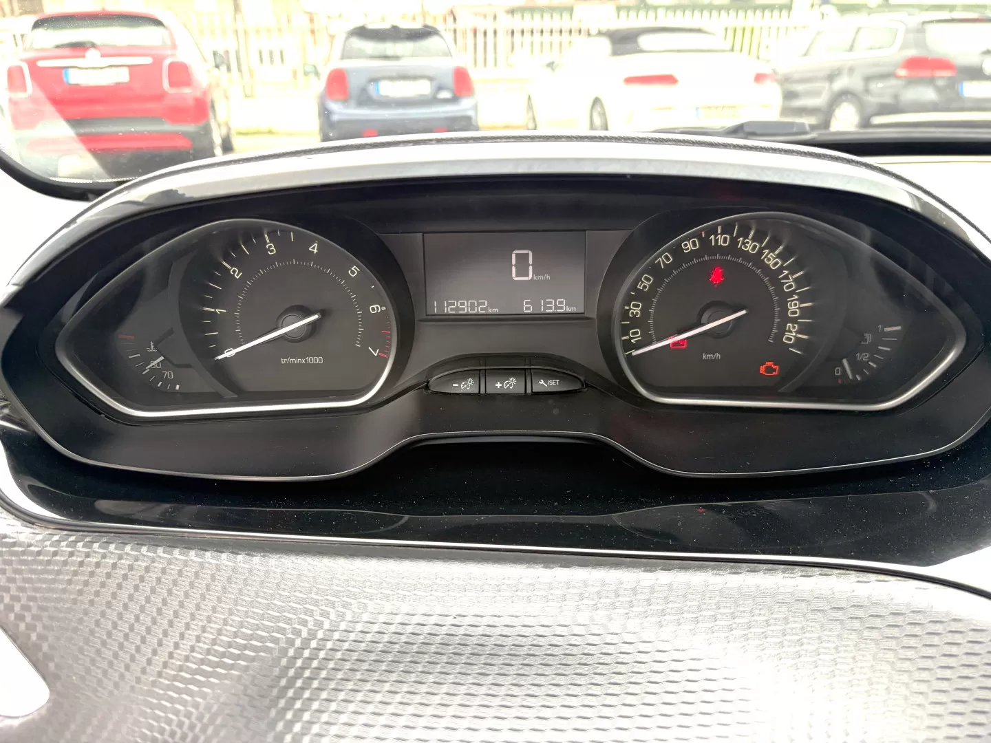 Peugeot 208 1.2 STYLE - foto 8