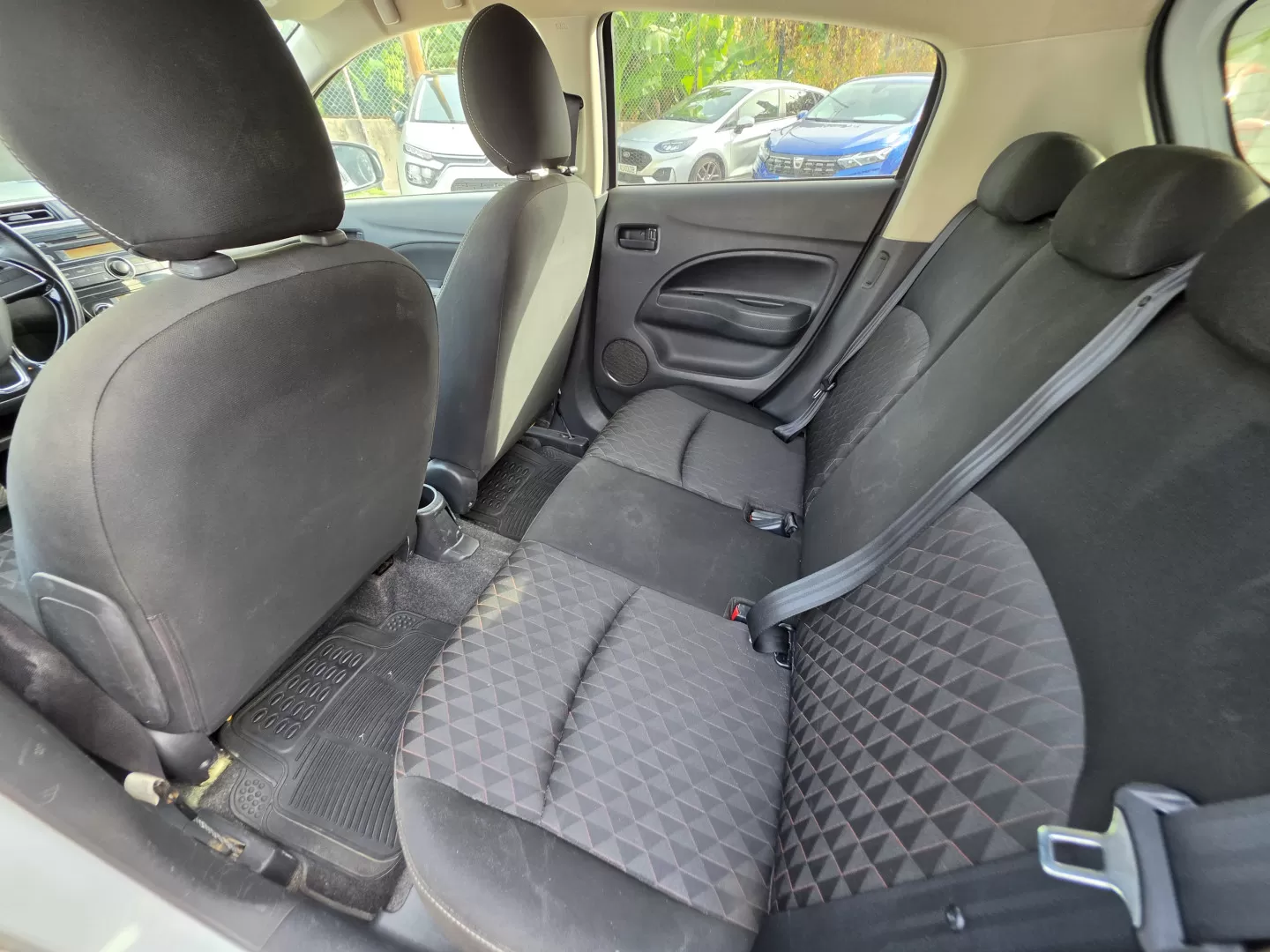 Mitsubishi Space Gear 1.2 INTENSE - foto 6