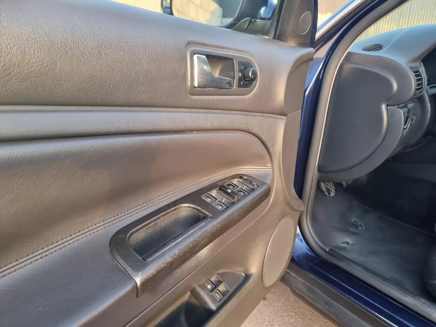 VW Passat Variant 1.9 TDi Highline - foto 4