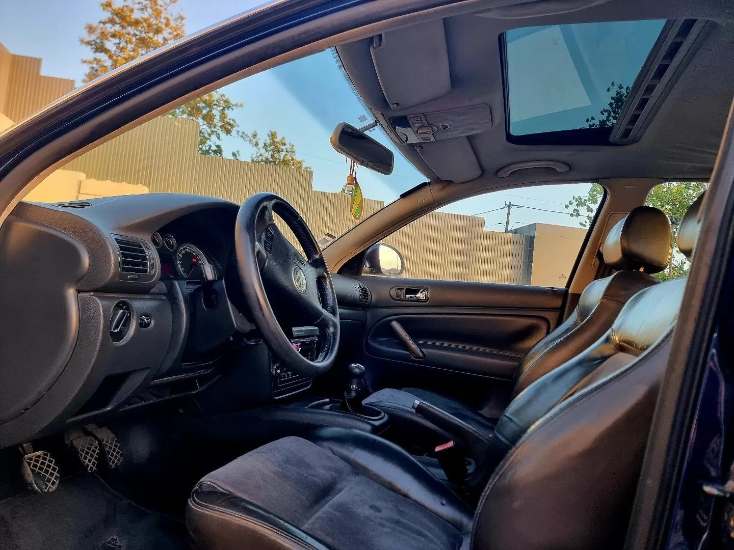 VW Passat Variant 1.9 TDi Highline - foto 5