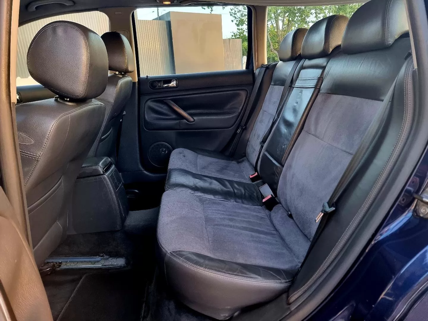 VW Passat Variant 1.9 TDi Highline - foto 6