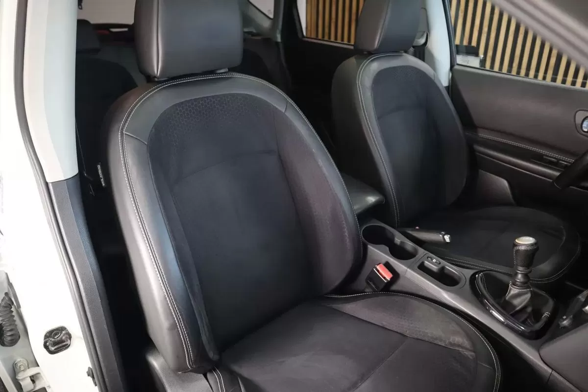 Nissan Qashqai 1.6 dCi Tekna Premium 17 360 S&S - foto 7