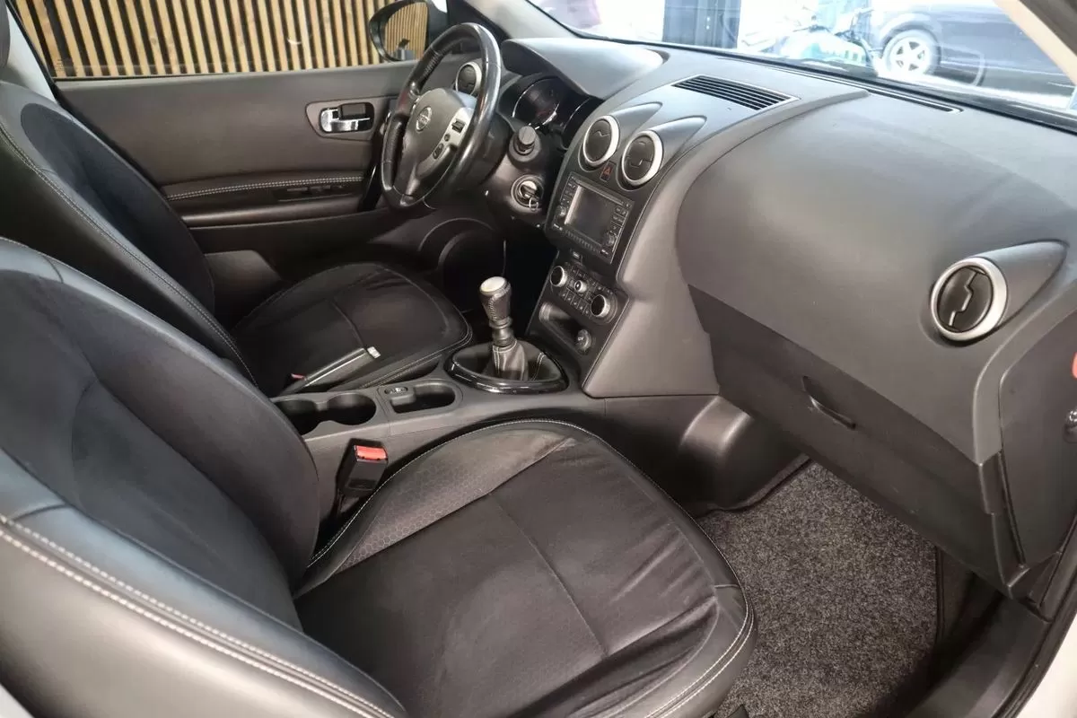Nissan Qashqai 1.6 dCi Tekna Premium 17 360 S&S - foto 8