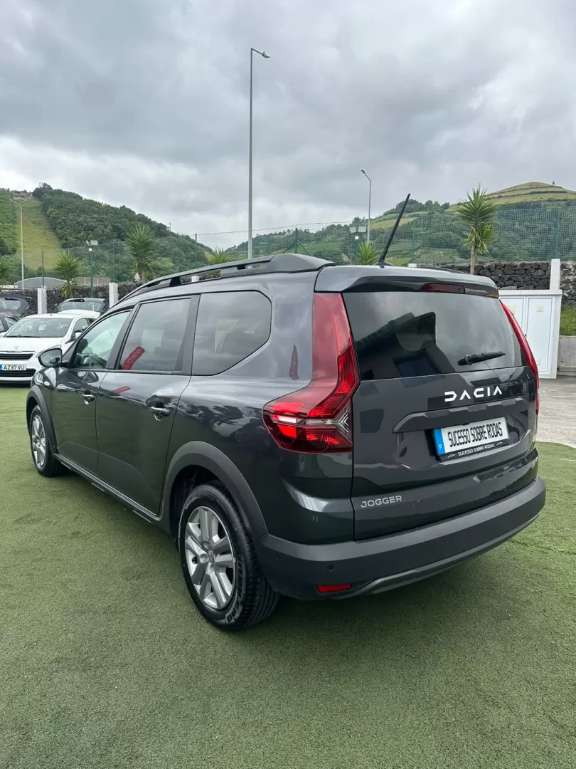 Dacia Jogger 1.0 TCe Expression 7L - foto 8