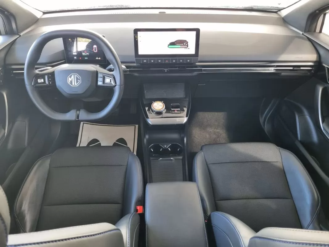 MG MG4 77 kWh Extended Range Luxury - foto 8