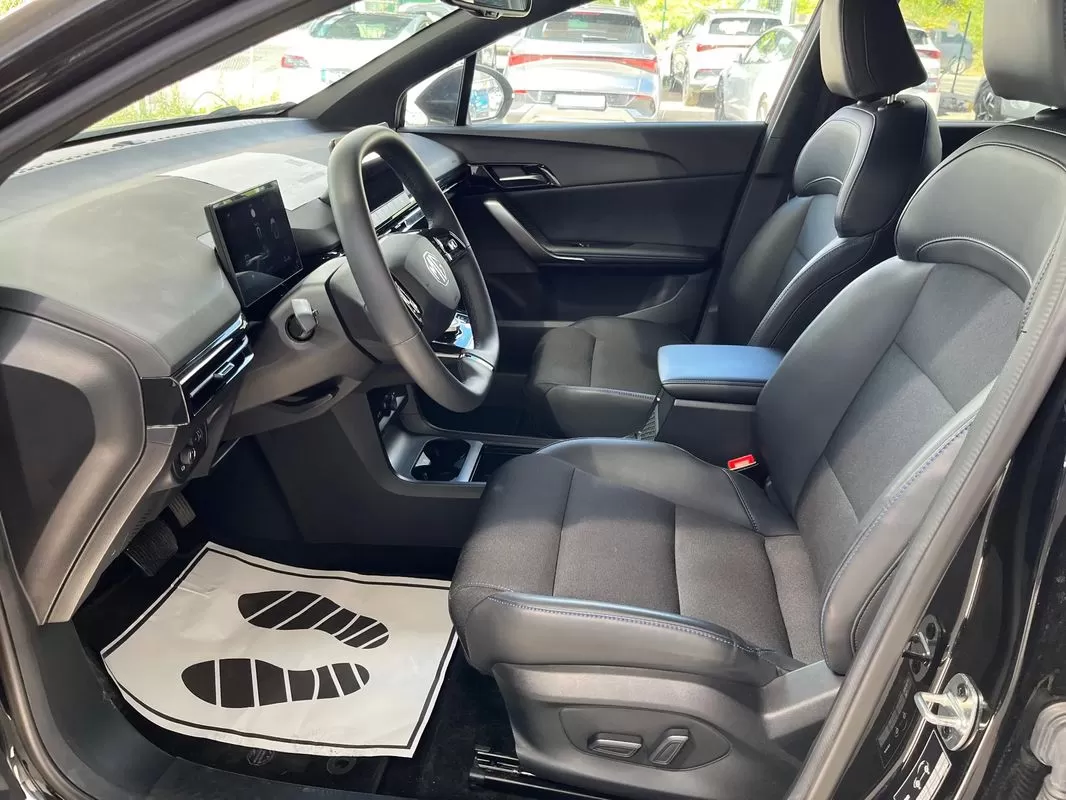 MG MG4 77 kWh Extended Range Luxury - foto 4