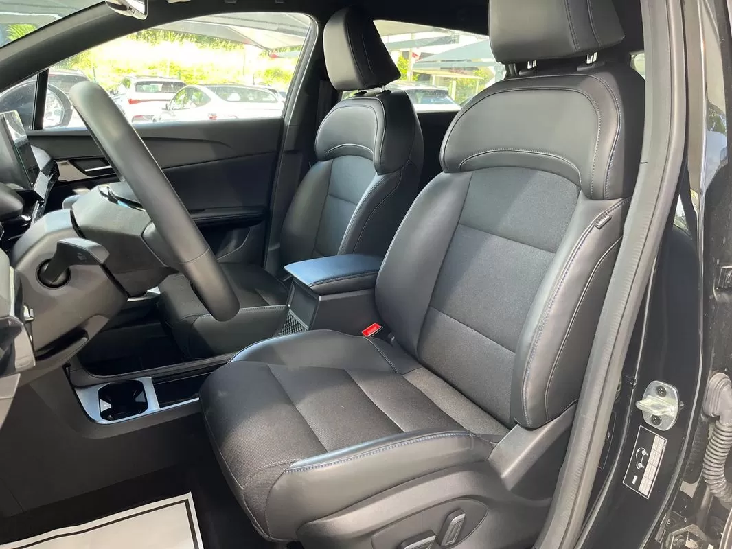 MG MG4 77 kWh Extended Range Luxury - foto 6