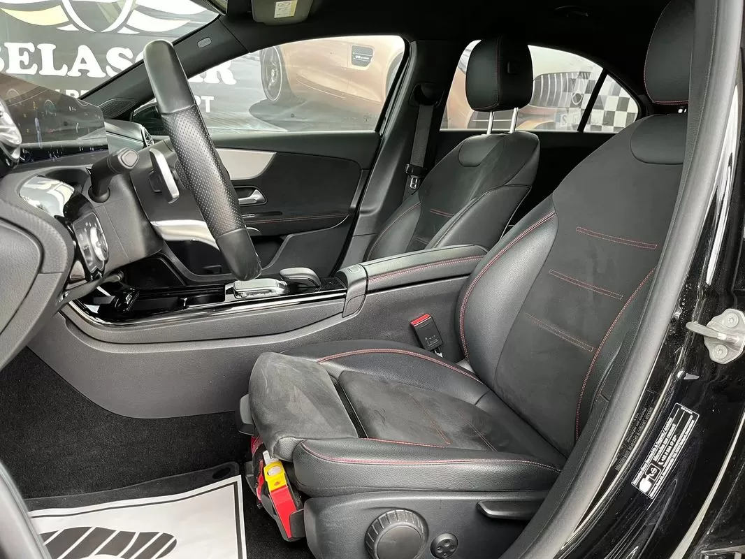 Mercedes-Benz A 180 Limousine d AMG Line Aut. - foto 8