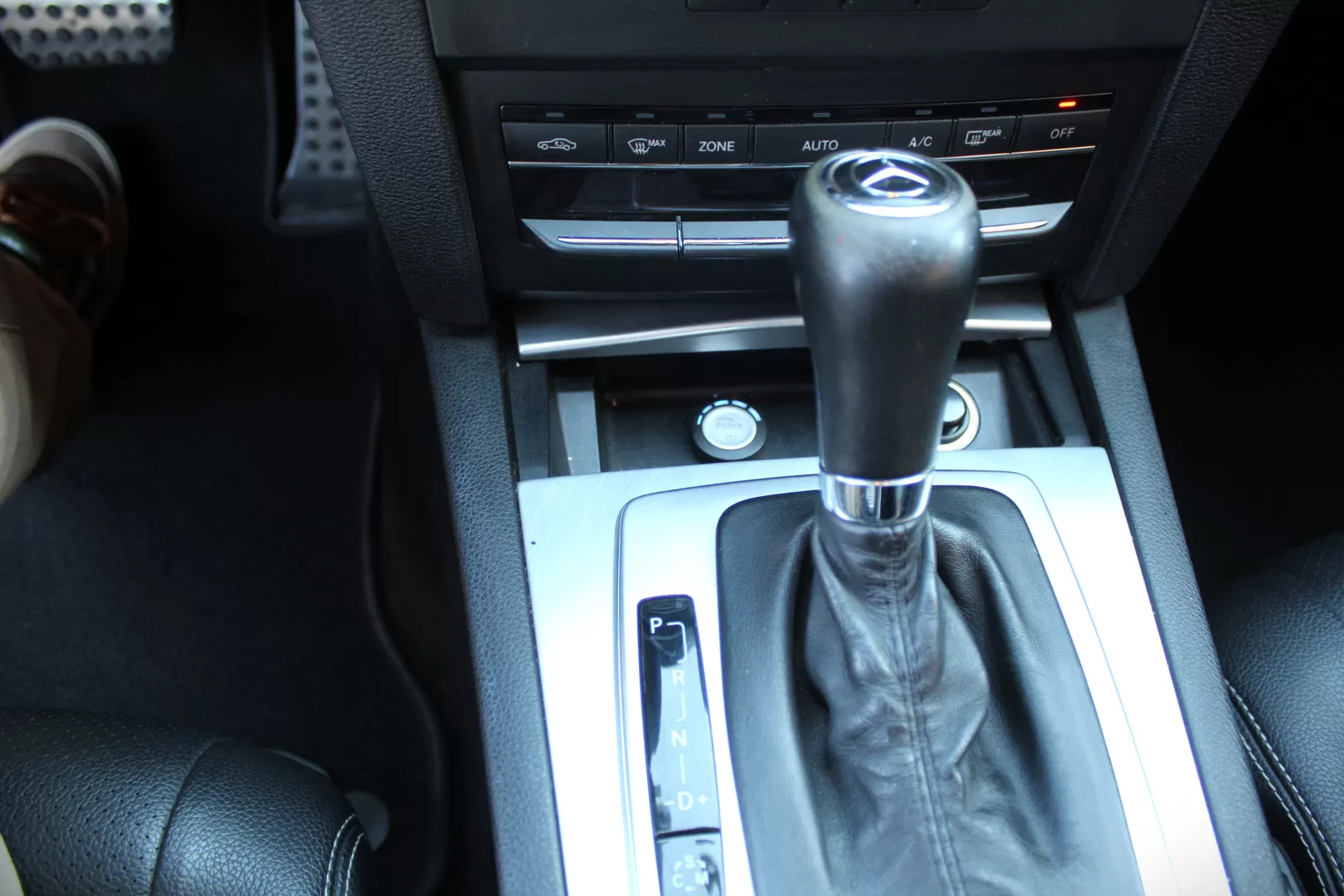 Mercedes-Benz E 250 CGI Elegance BlueEfficiency - foto 7