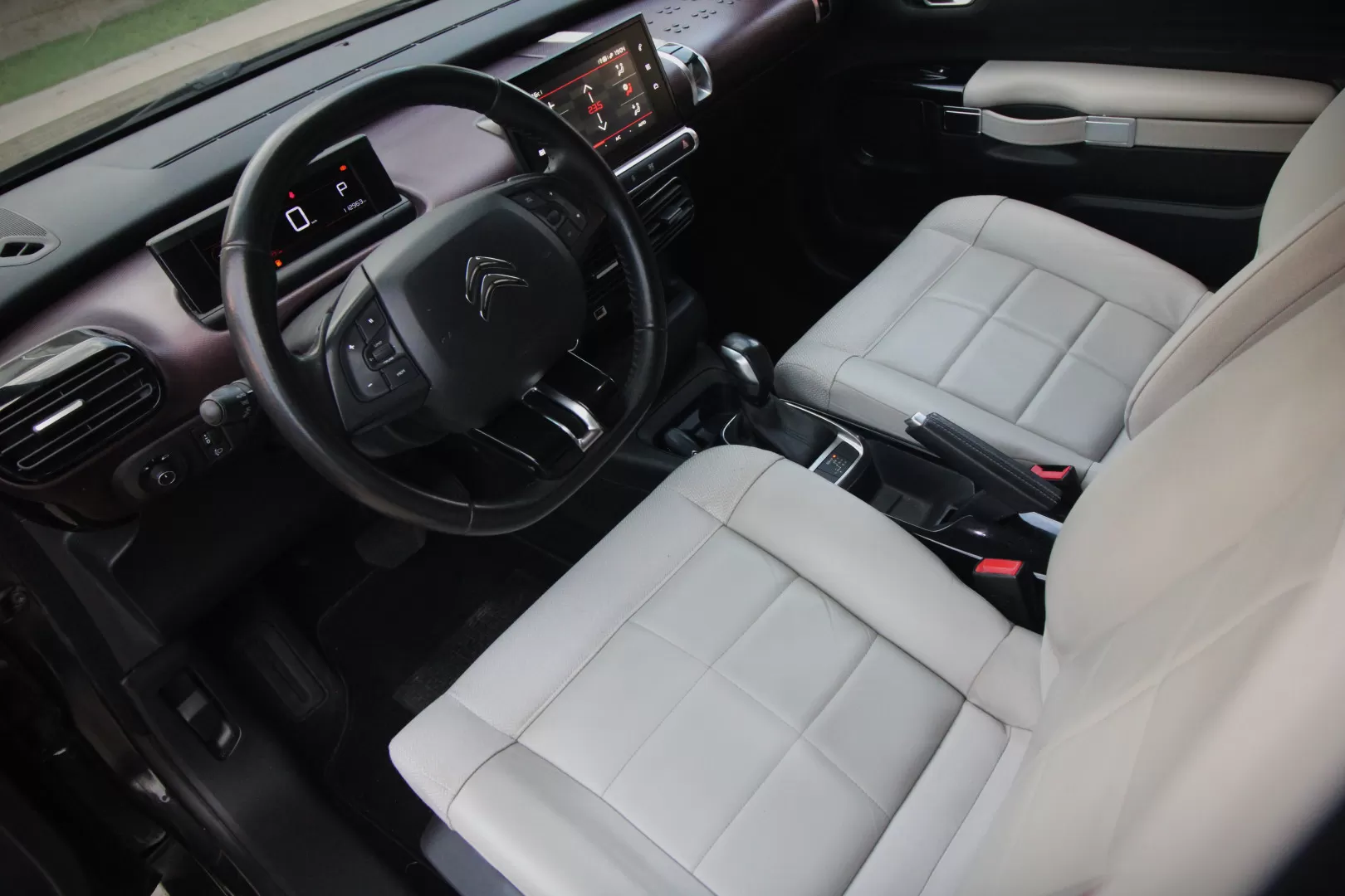 Citroën C4 Cactus 1.2 PureTech Shine EAT6 - foto 6
