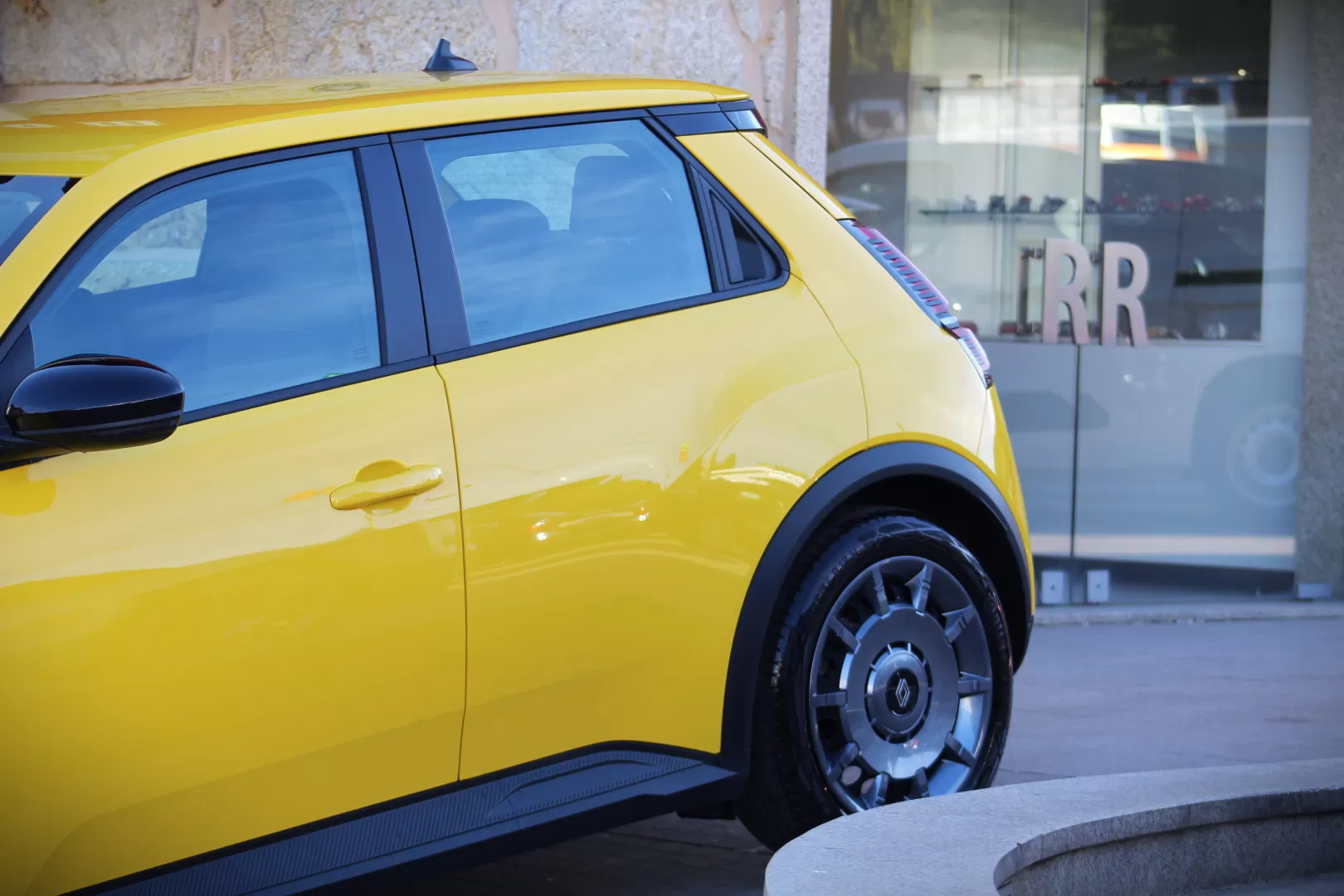 Renault 5 E-Tech 40 kWh Evolution Autonomia Urbana - foto 8