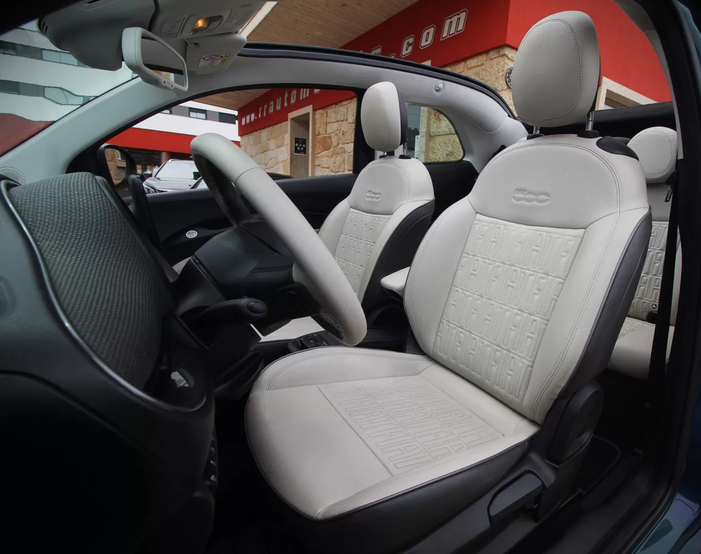 Fiat 500e La Prima - foto 8
