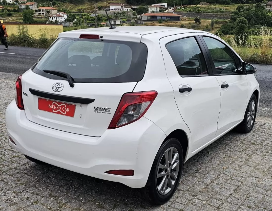 Toyota Yaris 1.0 VVT-i ACtive - foto 2