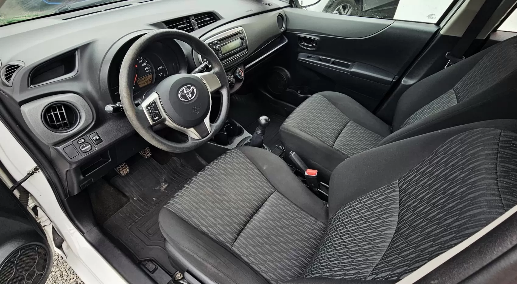 Toyota Yaris 1.0 VVT-i ACtive - foto 7