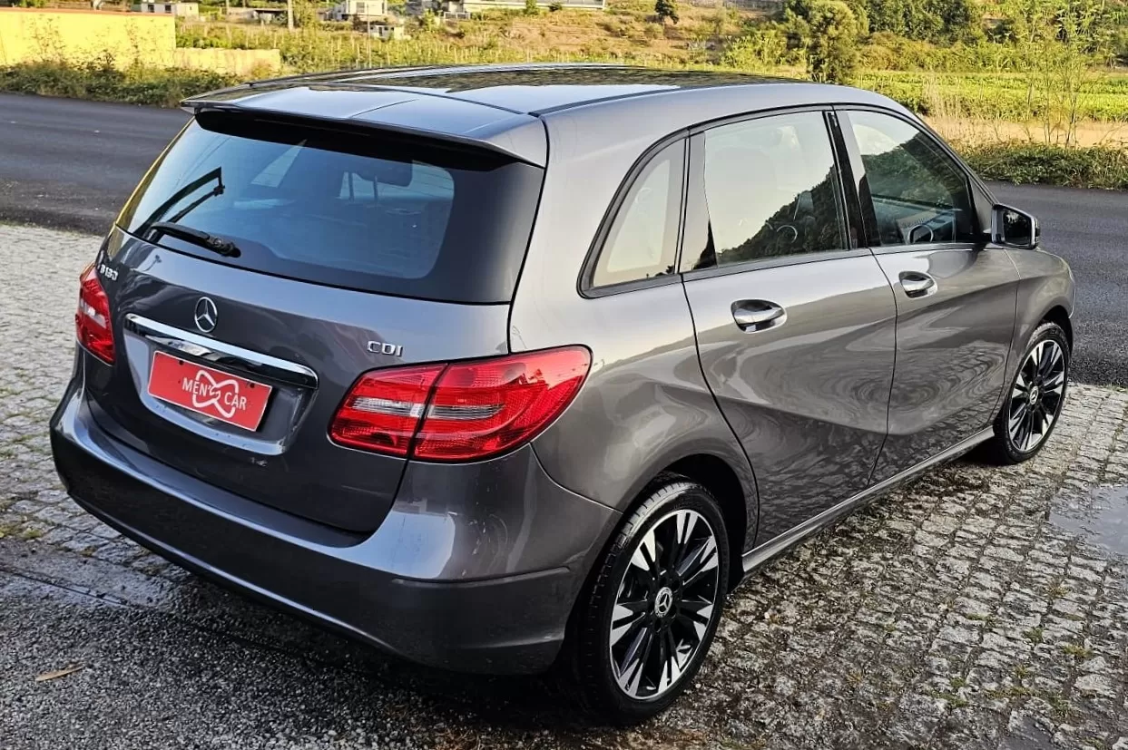 Mercedes-Benz B 180 (CDI) d 7G-DCT - foto 2
