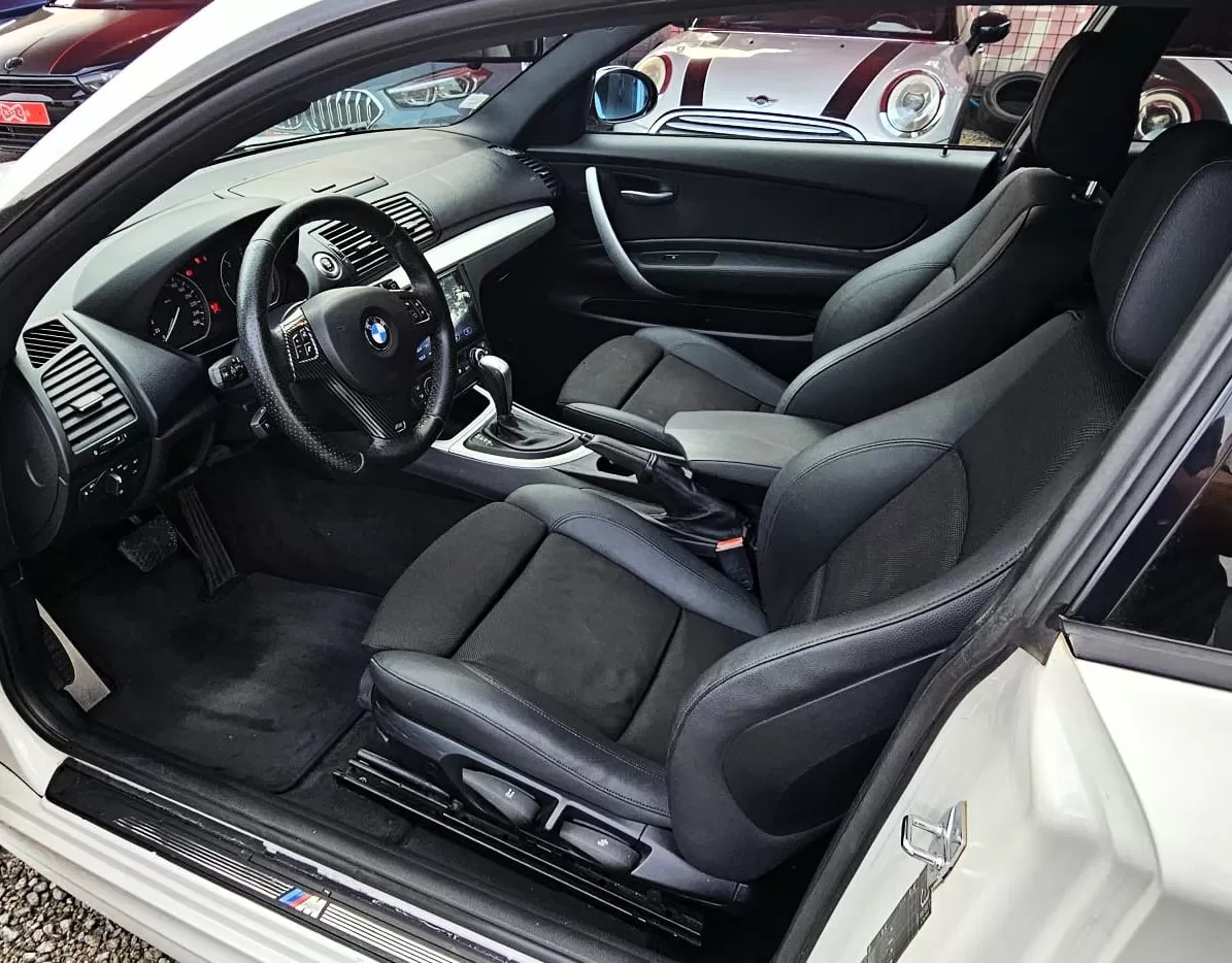 BMW 120 d Aut. Limited Edition Lifestyle c/ M Sport Pack - foto 6