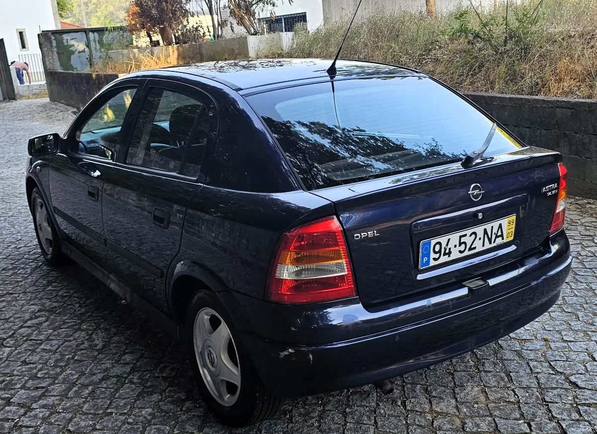 Opel Astra 1.4 Edition - foto 3