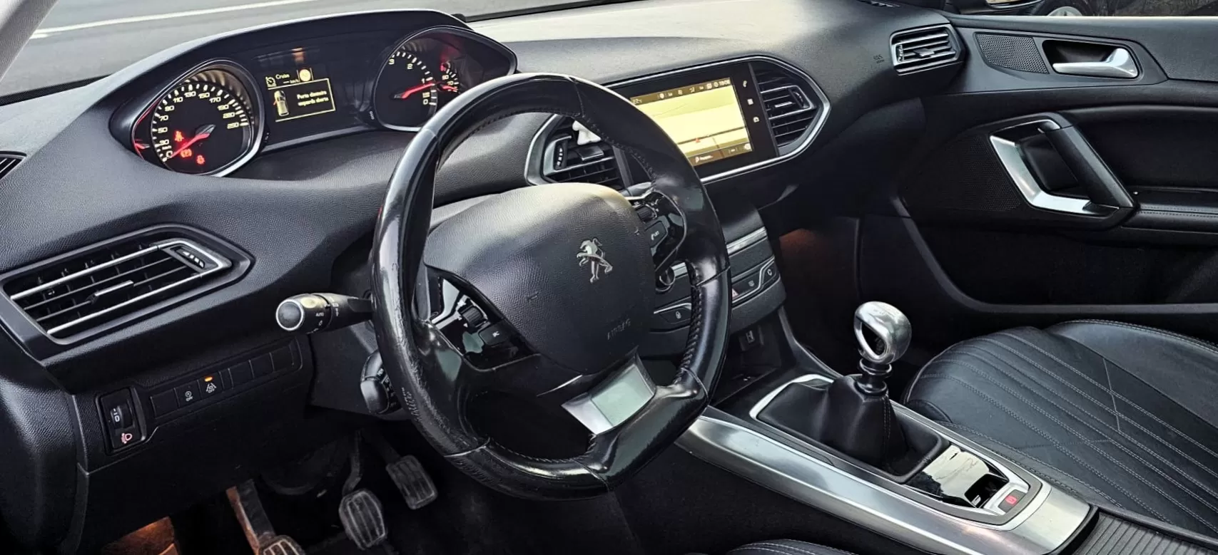 Peugeot 308 SW 1.6 BlueHDi Allure J18 - foto 6