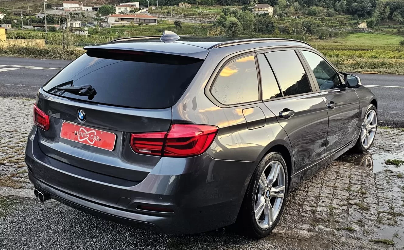 BMW 320 d Aut. Sport Line - foto 2