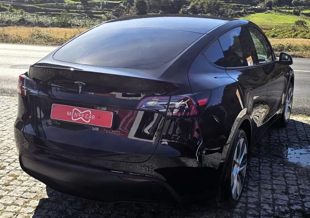 Tesla Model Y RWD - foto 2