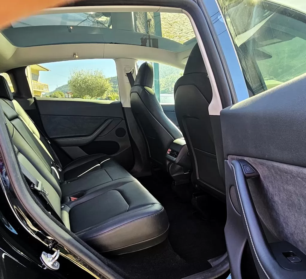 Tesla Model Y RWD - foto 8