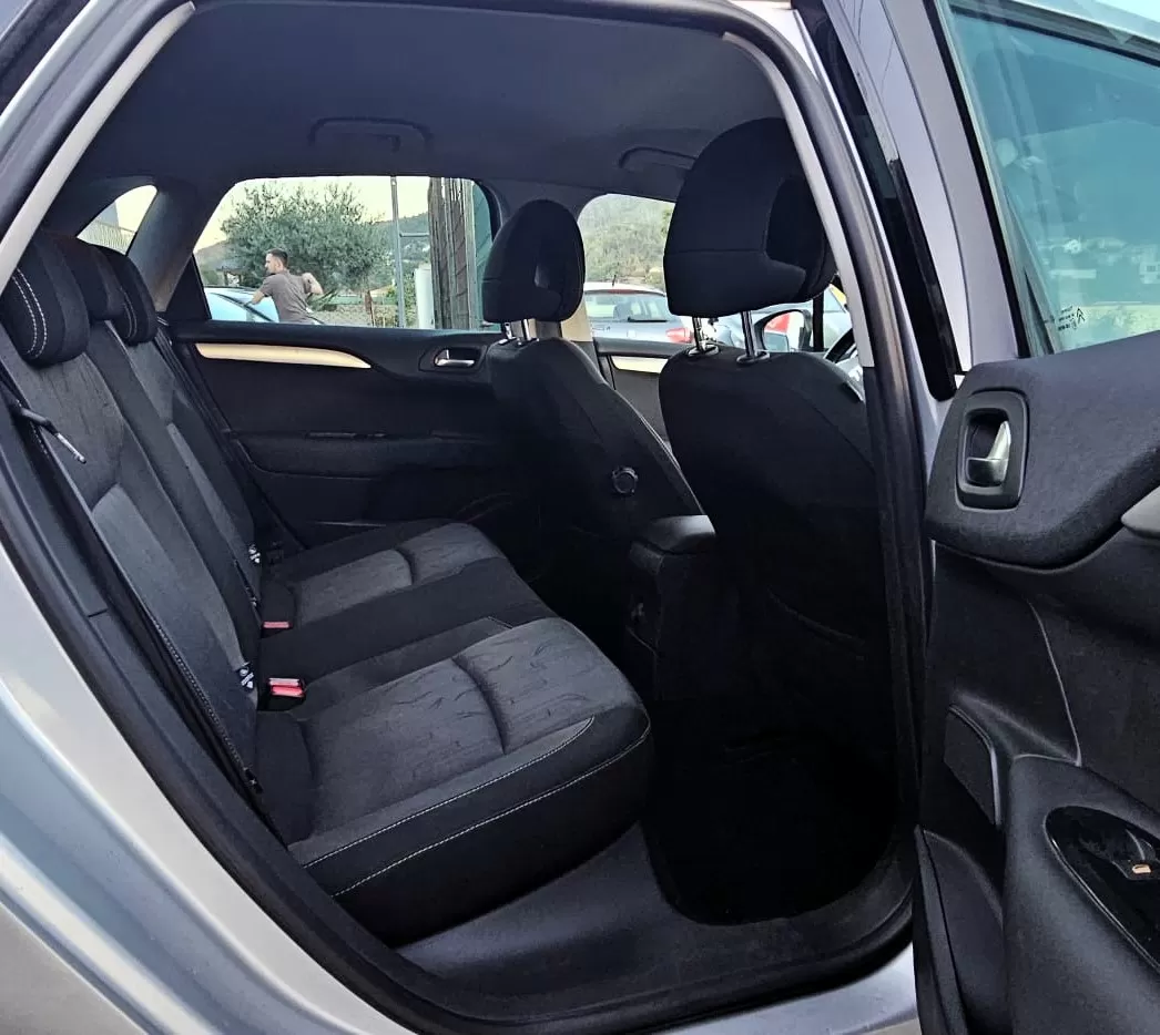 Citroën C4 1.6 e-HDi Seduction CMP6 - foto 8