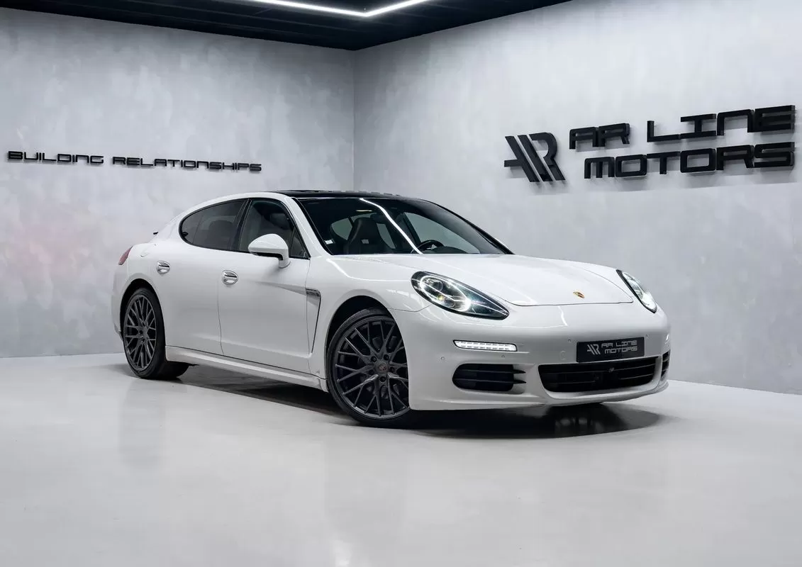 Porsche Panamera 3.0 V6 - foto 2