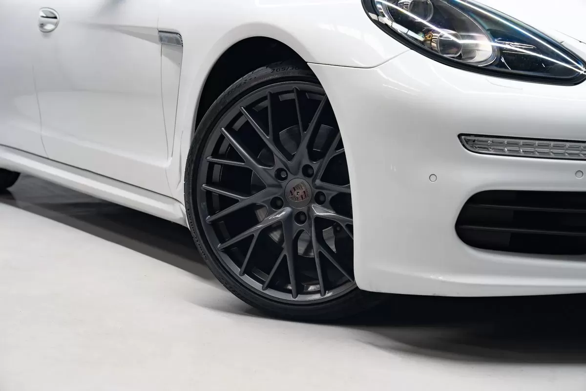 Porsche Panamera 3.0 V6 - foto 4