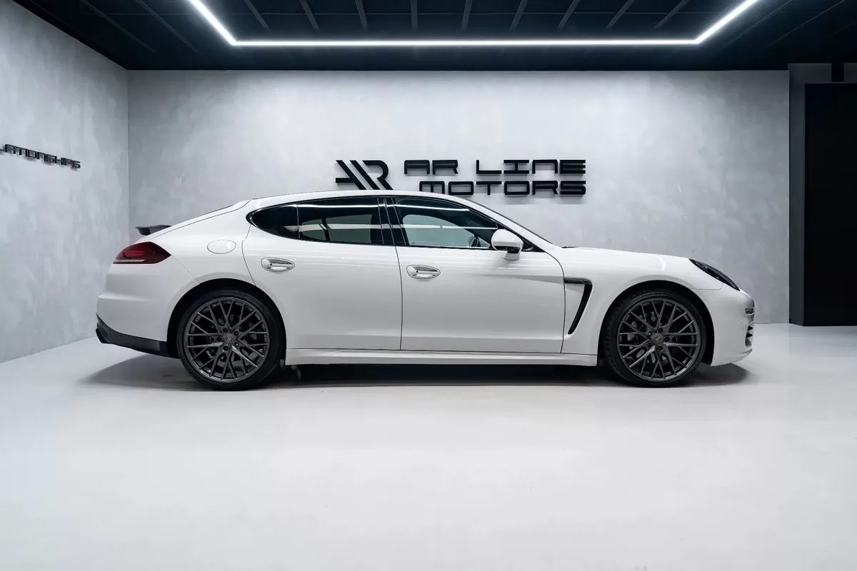 Porsche Panamera 3.0 V6 - foto 8