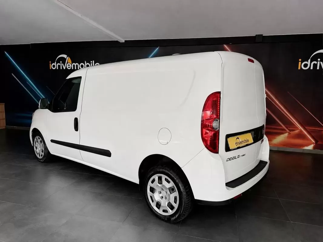 Fiat  Doblo 1.6 JTDM Pack Pro Nav Maxi Fourgon - foto 3