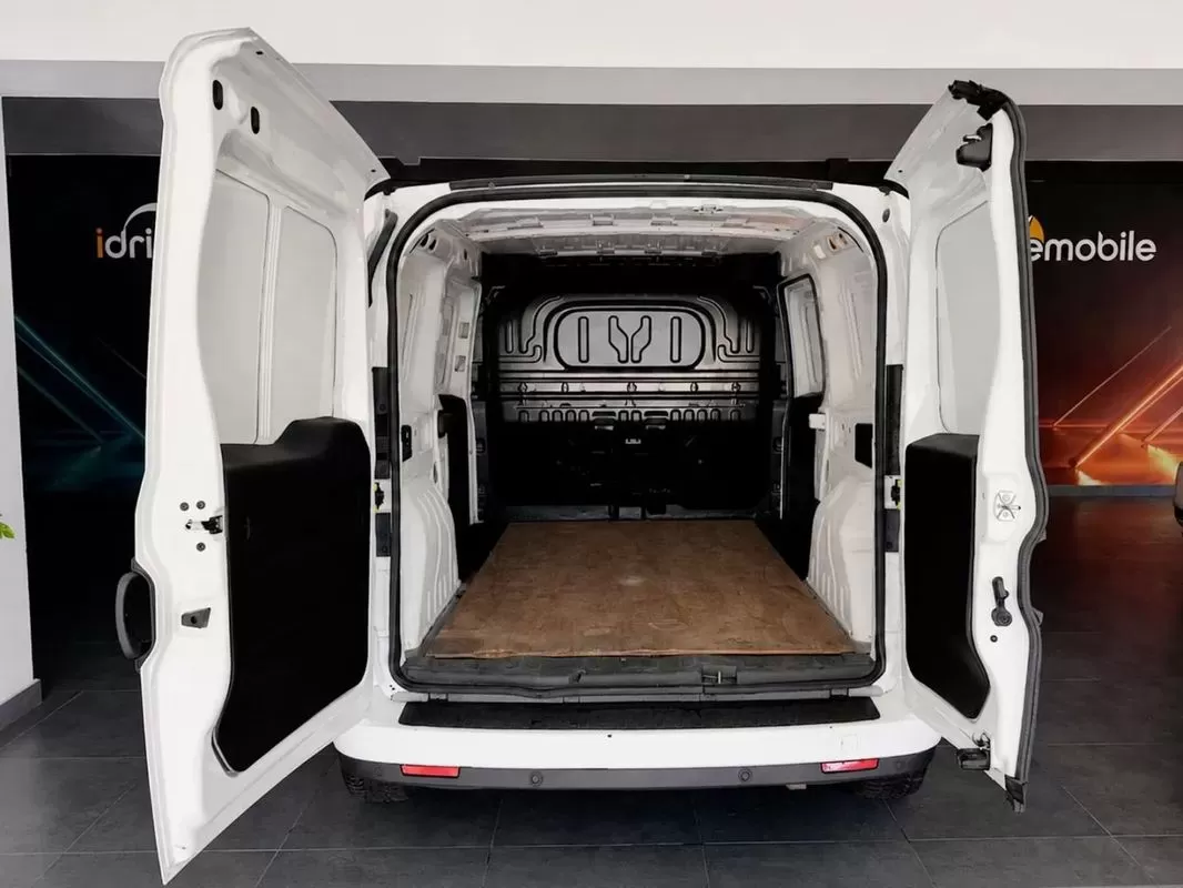 Fiat  Doblo 1.6 JTDM Pack Pro Nav Maxi Fourgon - foto 5