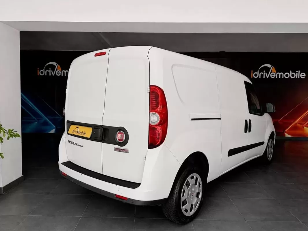 Fiat  Doblo 1.6 JTDM Pack Pro Nav Maxi Fourgon - foto 6