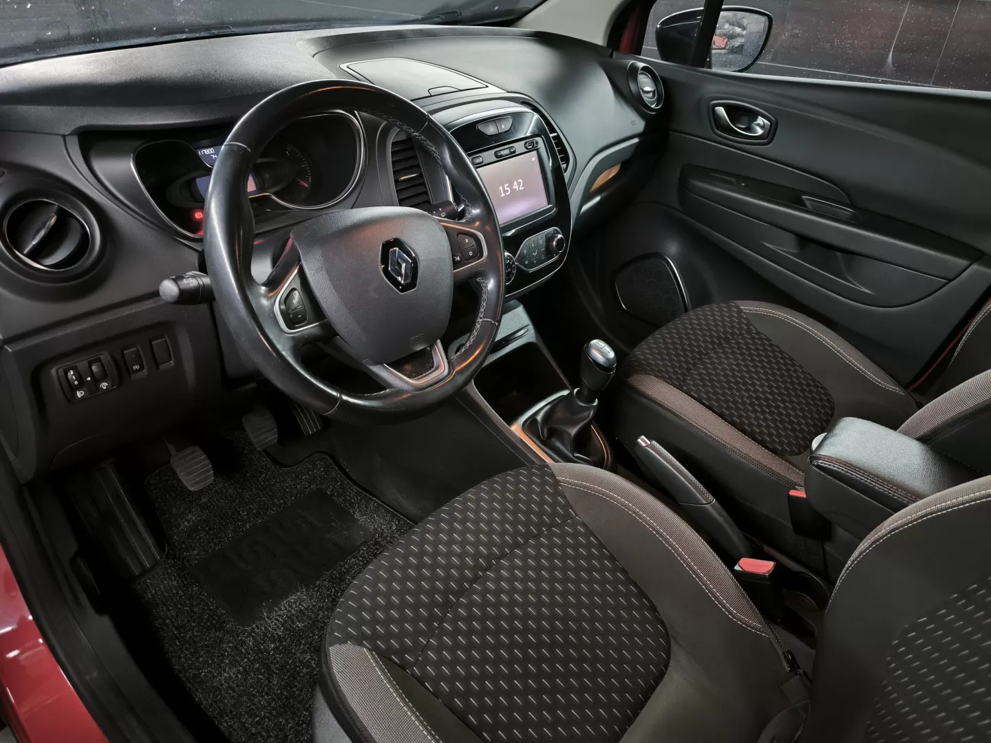 Renault Captur 0.9 TCE Exclusive - foto 7