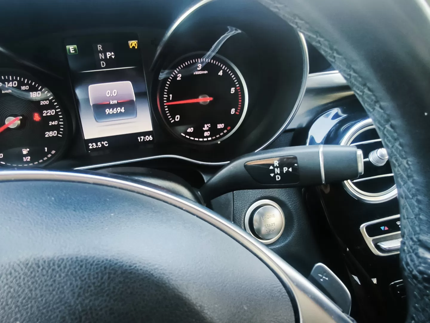 Mercedes-Benz C 250 d COUPE 9G-TRONIC AMG LINE - foto 4