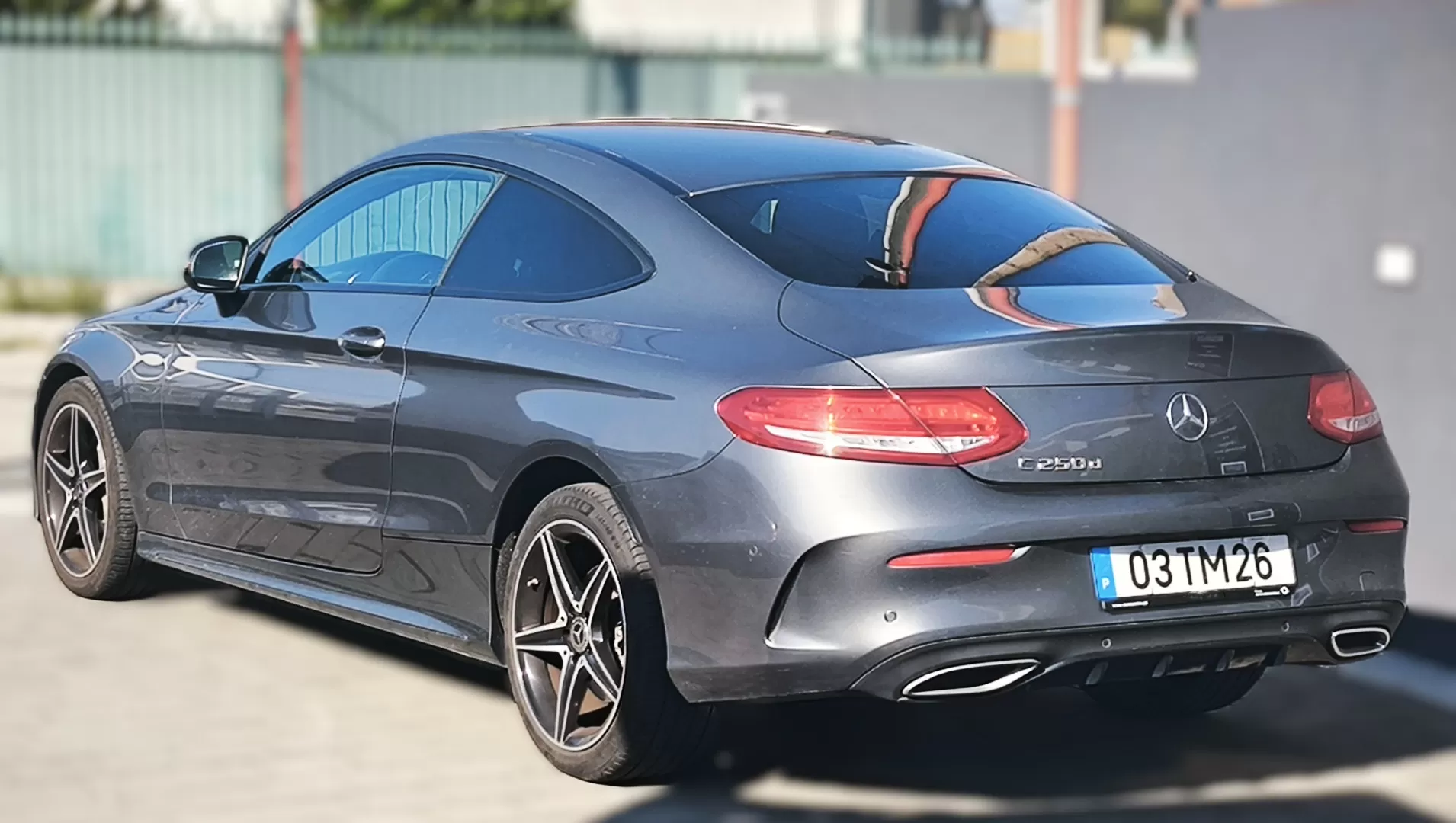 Mercedes-Benz C 250 d COUPE 9G-TRONIC AMG LINE - foto 3