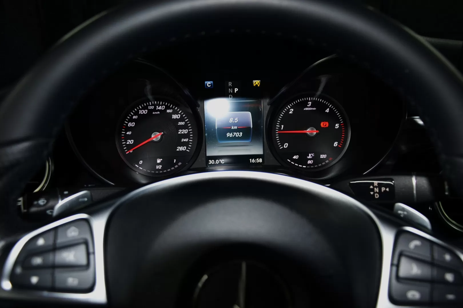 Mercedes-Benz C 250 d COUPE 9G-TRONIC AMG LINE - foto 8