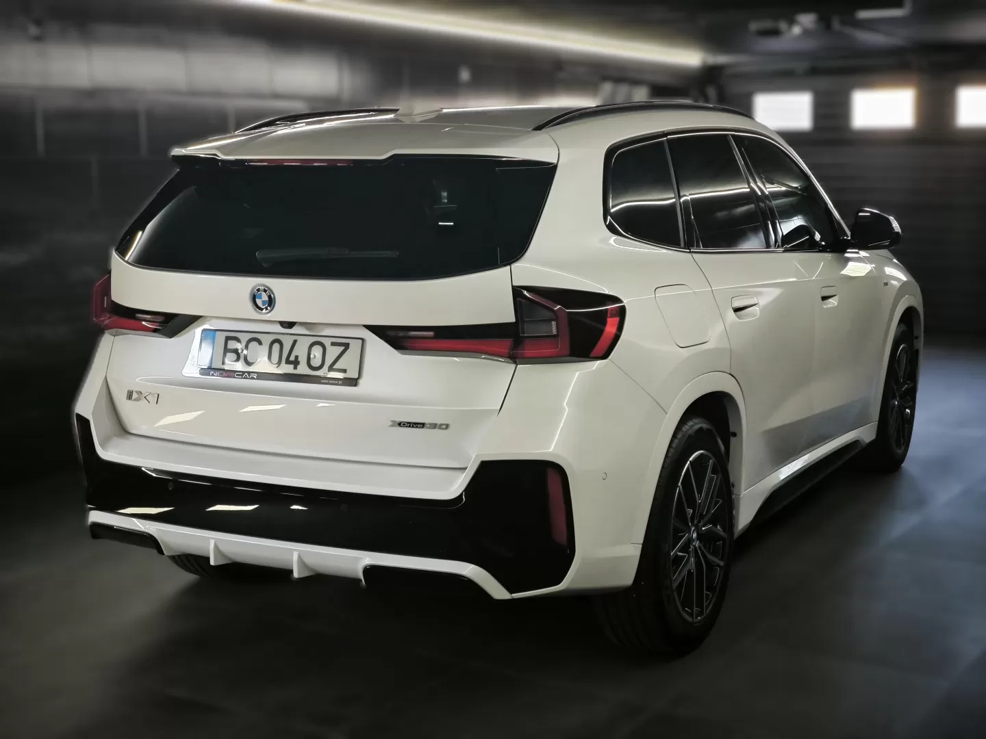 BMW iX1 xDrive30 Pack Desportivo M - foto 3