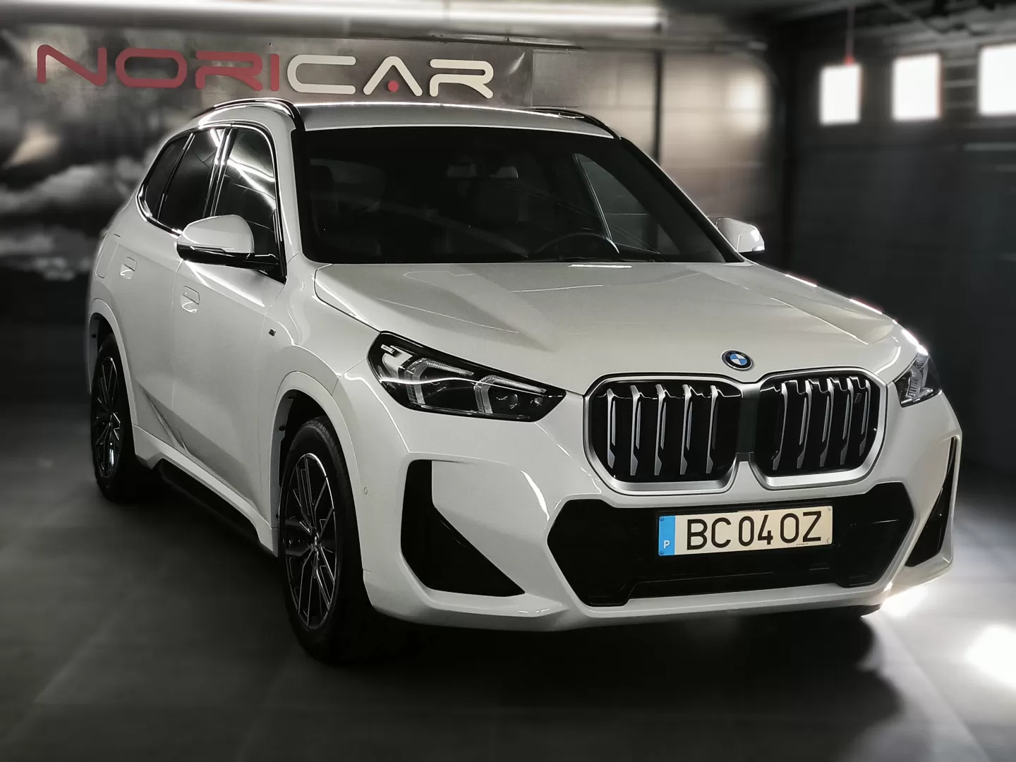 BMW iX1 xDrive30 Pack Desportivo M - foto 4