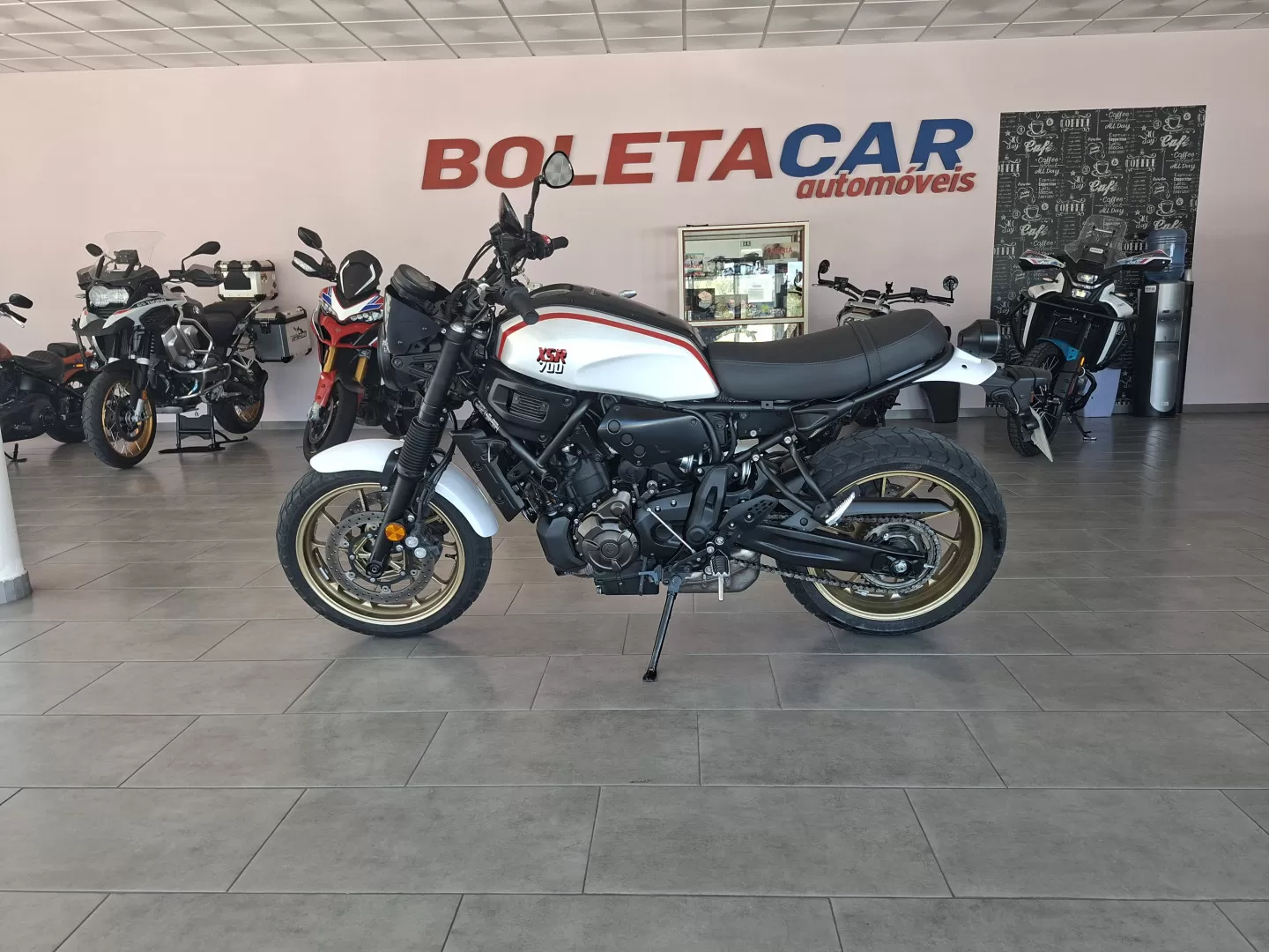 Yamaha XSR 700 TRIBUTE