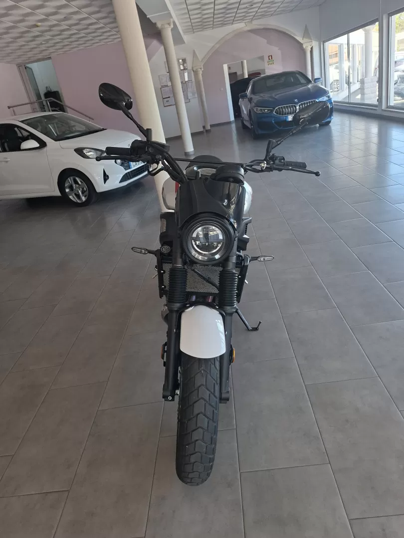 Yamaha XSR 700 TRIBUTE - foto 3