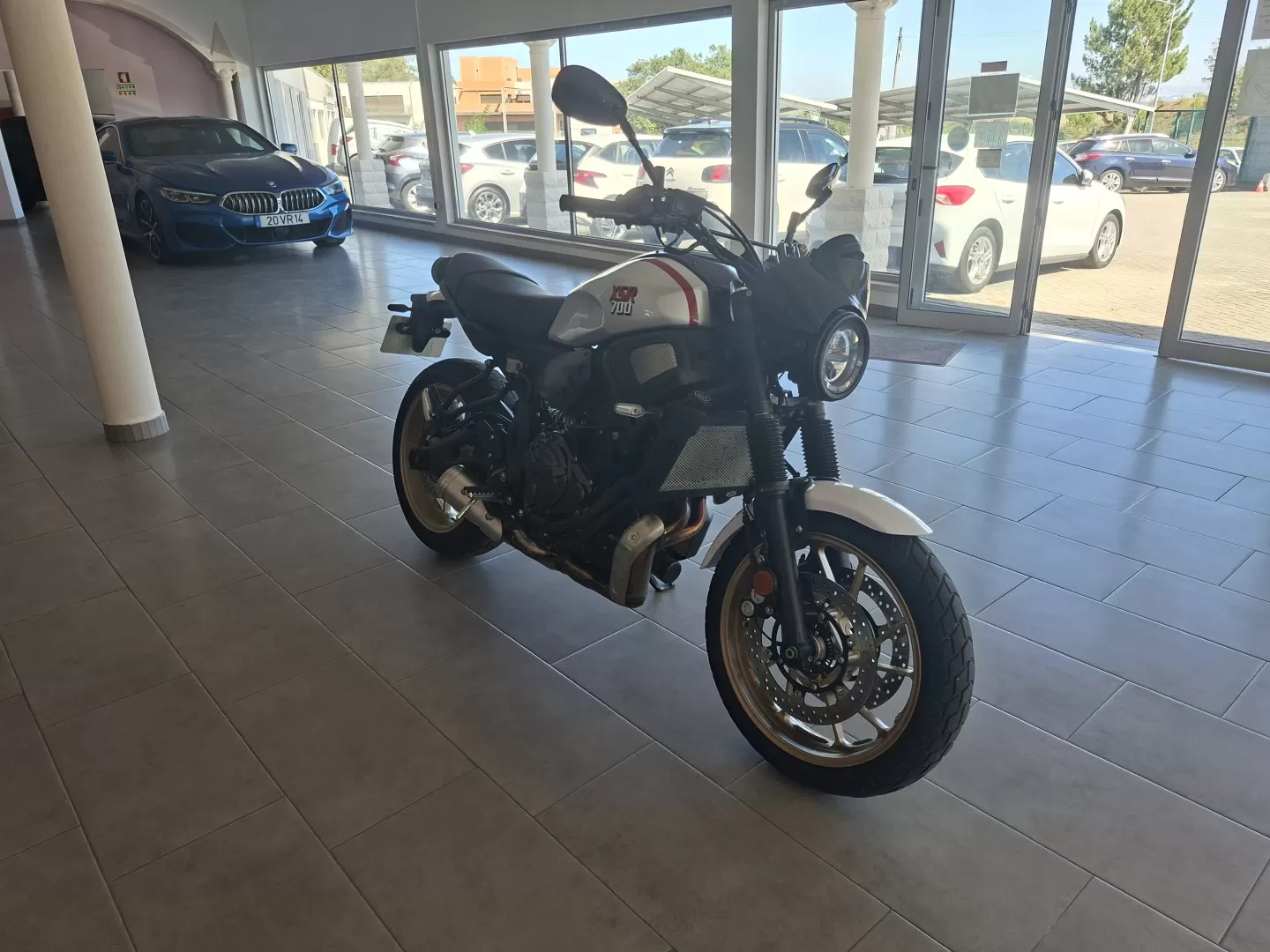 Yamaha XSR 700 TRIBUTE - foto 4