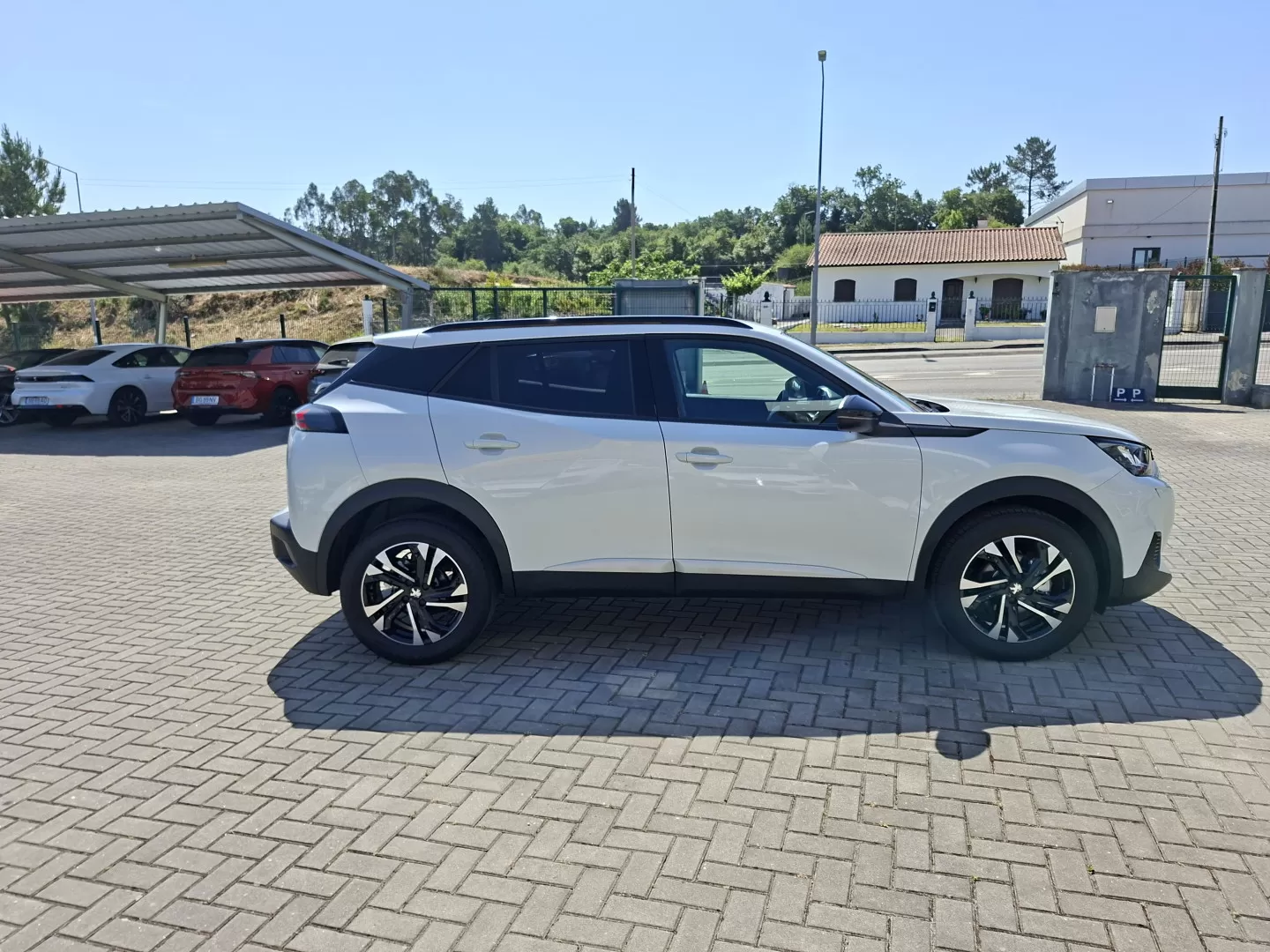 Peugeot 2008 1.2 PureTech Allure Pack - foto 5