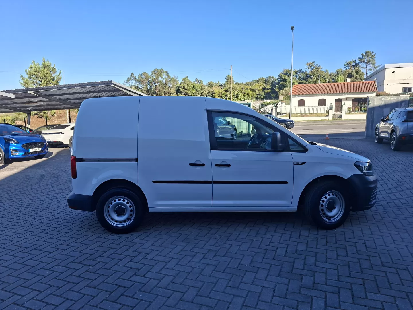 VW  Caddy 2.0 Tdi BlueMotion - foto 5