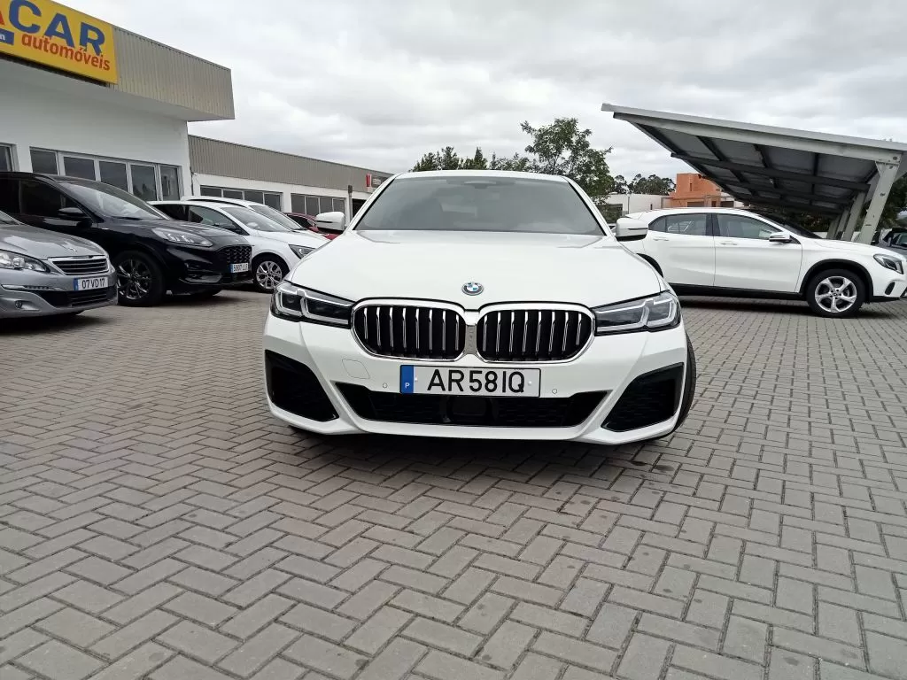 BMW 545 e xDrive Pack M - foto 3