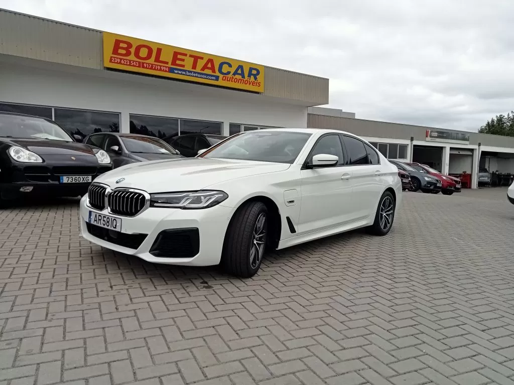 BMW 545 e xDrive Pack M - foto 2