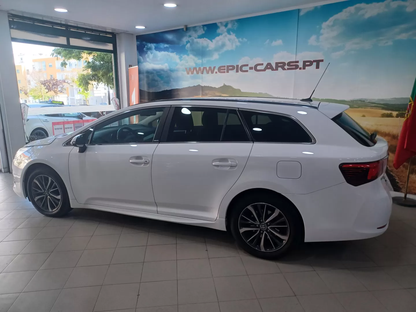 Toyota Avensis Touring Sports 1.6 D-4D Edition-S - foto 6