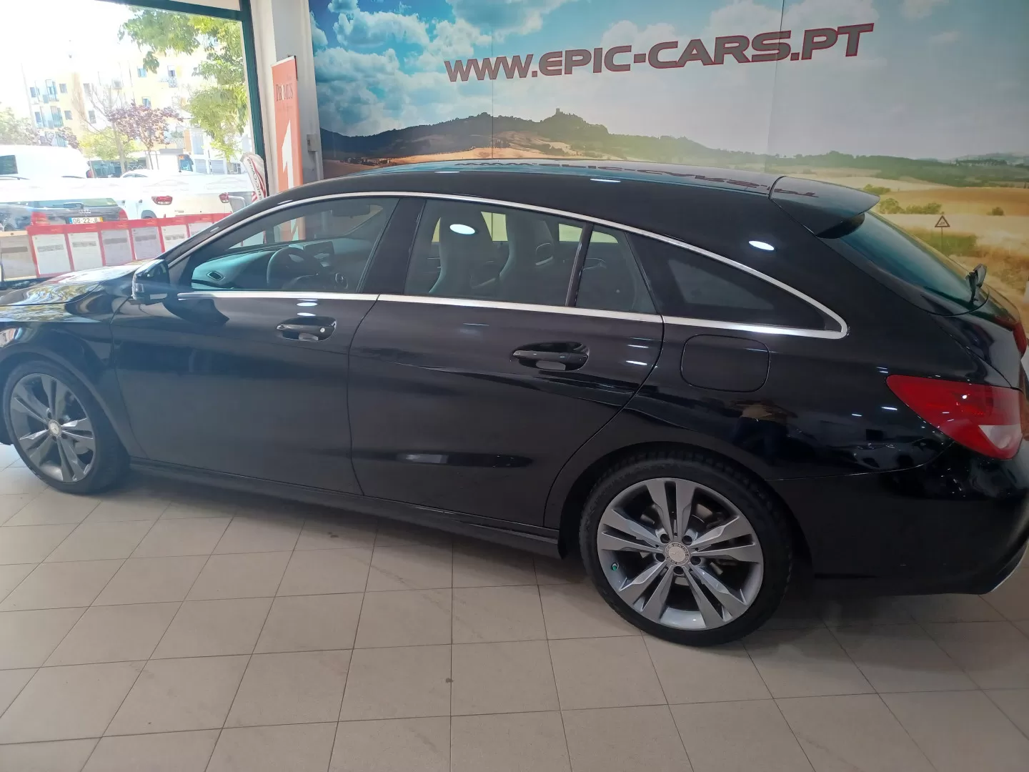 Mercedes-Benz CLA 180 d Shooting Brake Urban - foto 5